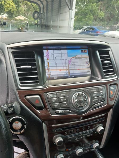 Nissan Pathfinder SL 2WD 2016