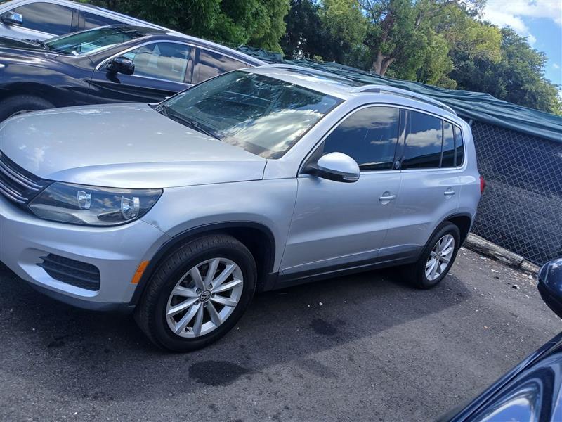 2017 Volkswagen Tiguan 2.0T Wolfsburg Edition's photo