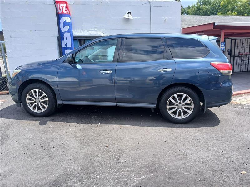 2014 Nissan Pathfinder S 2WD