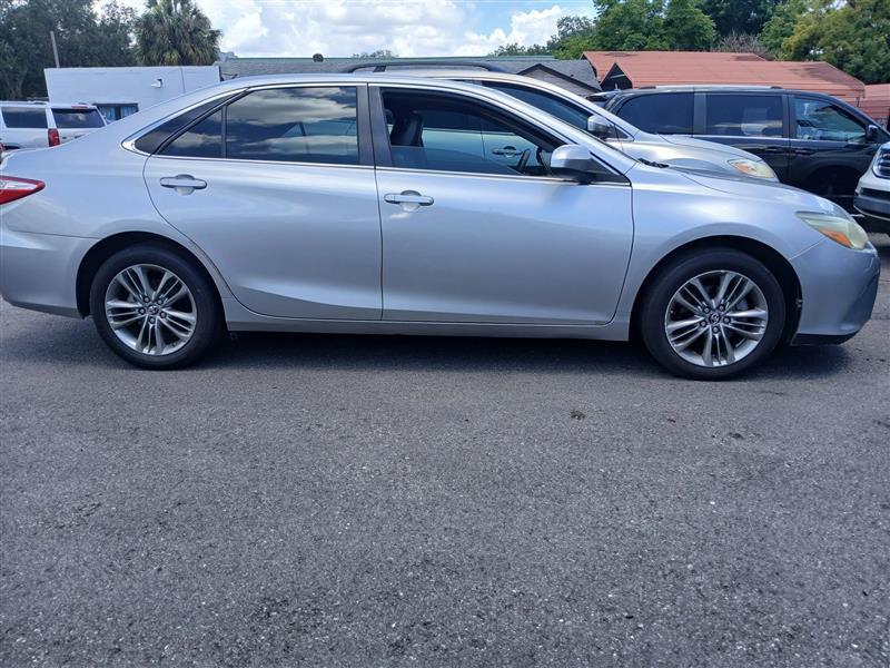 2016 Toyota Camry SE