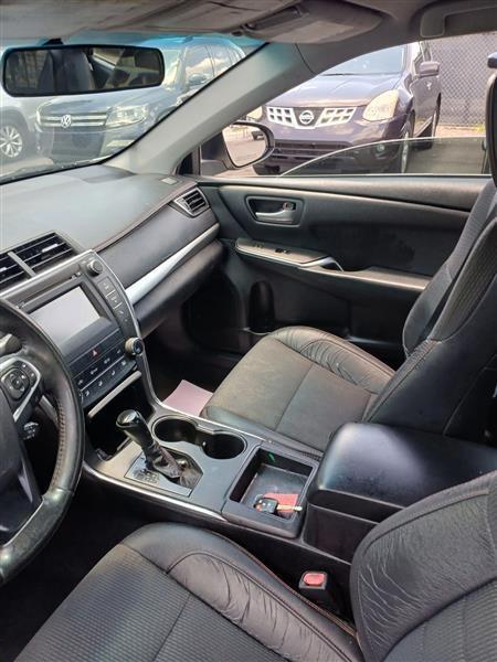 Toyota Camry SE 2016