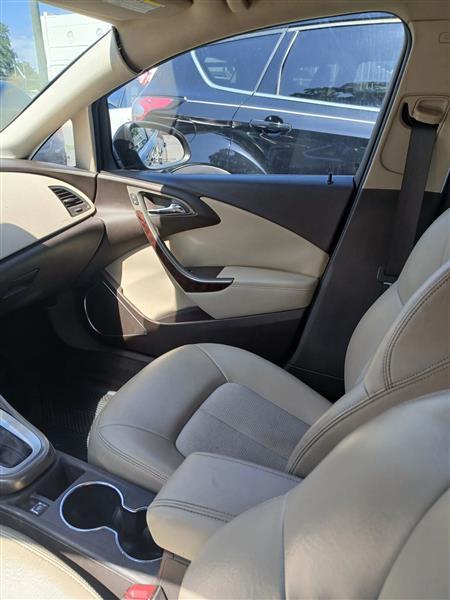 Buick Verano Base 2013