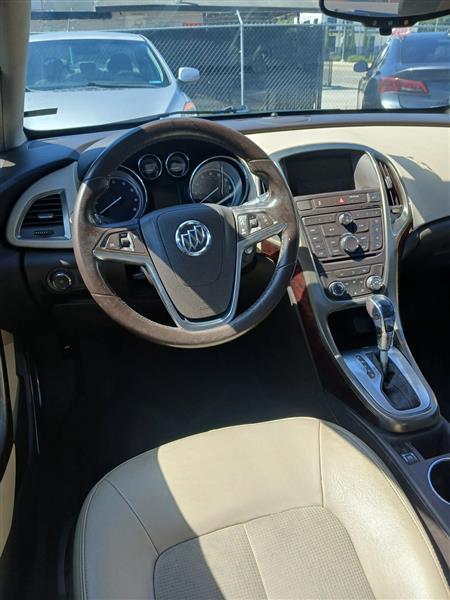 Buick Verano Base 2013
