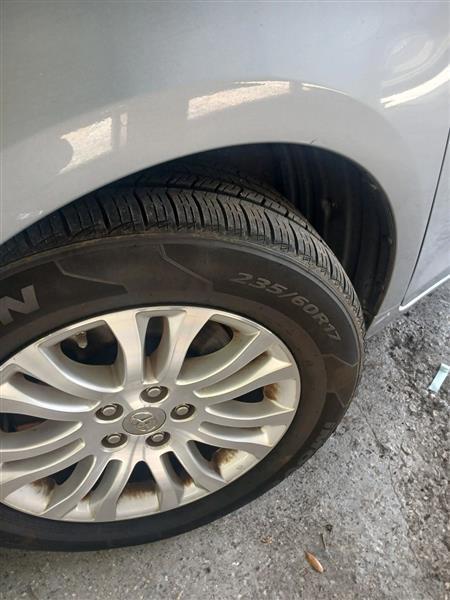 Toyota Sienna XLE FWD 8-Passenger V6 2014