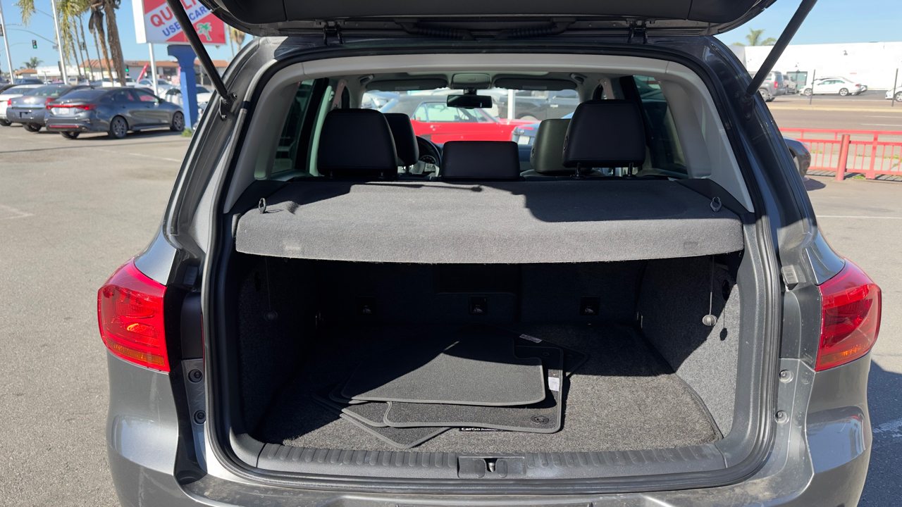 Volkswagen Tiguan SE 2016