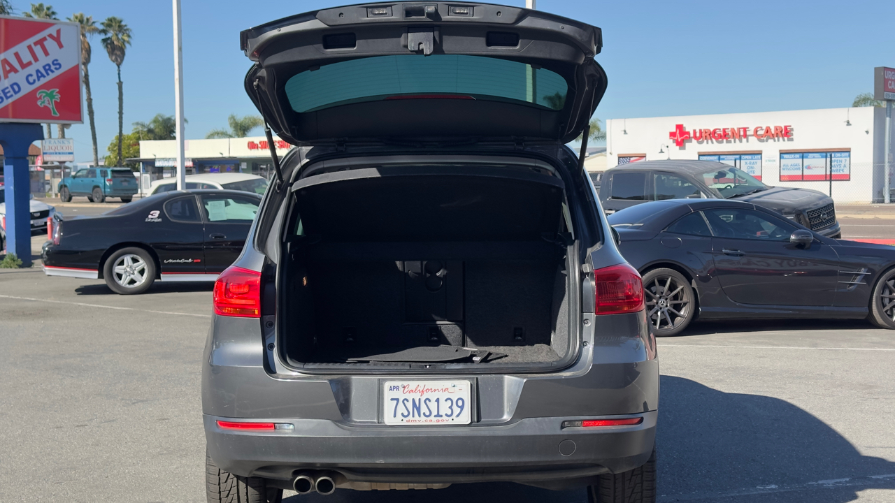 Volkswagen Tiguan SE 2016