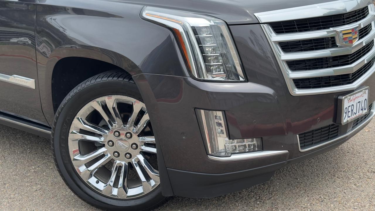 Cadillac Escalade ESV Premium 4WD 2017