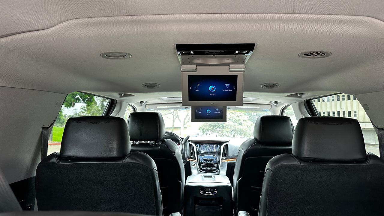 Cadillac Escalade ESV Premium 4WD 2017