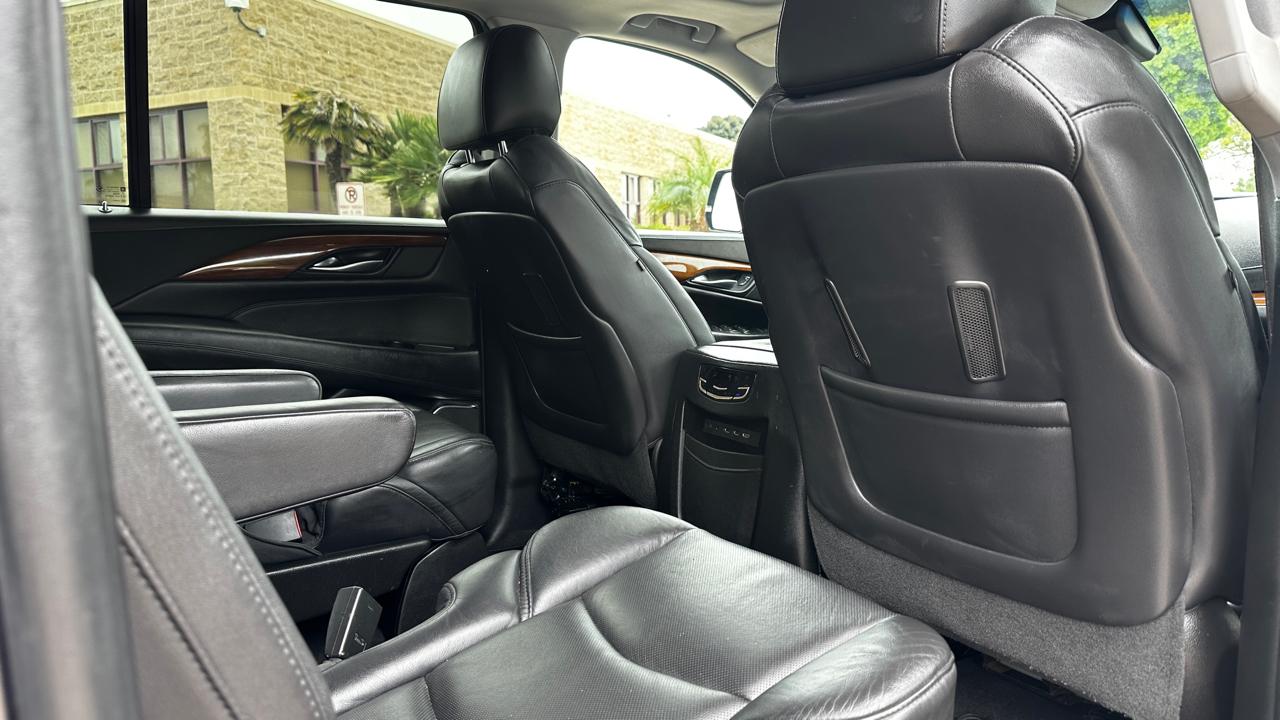 Cadillac Escalade ESV Premium 4WD 2017