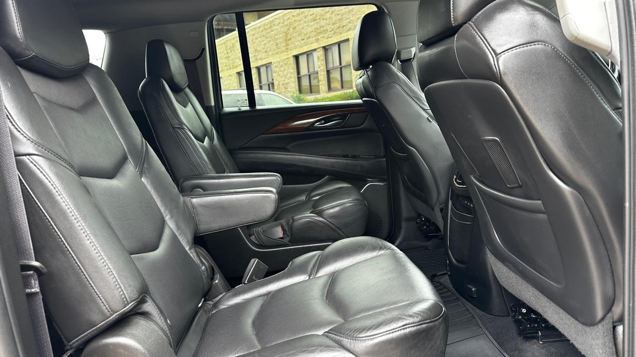 Cadillac Escalade ESV Premium 4WD 2017