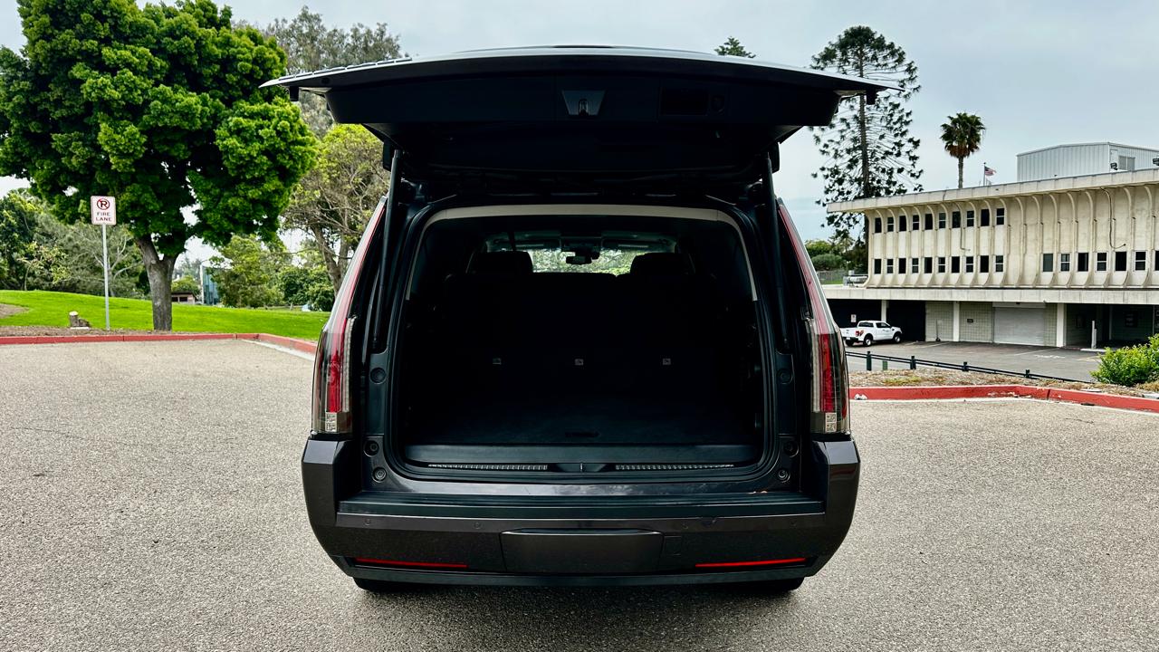 Cadillac Escalade ESV Premium 4WD 2017