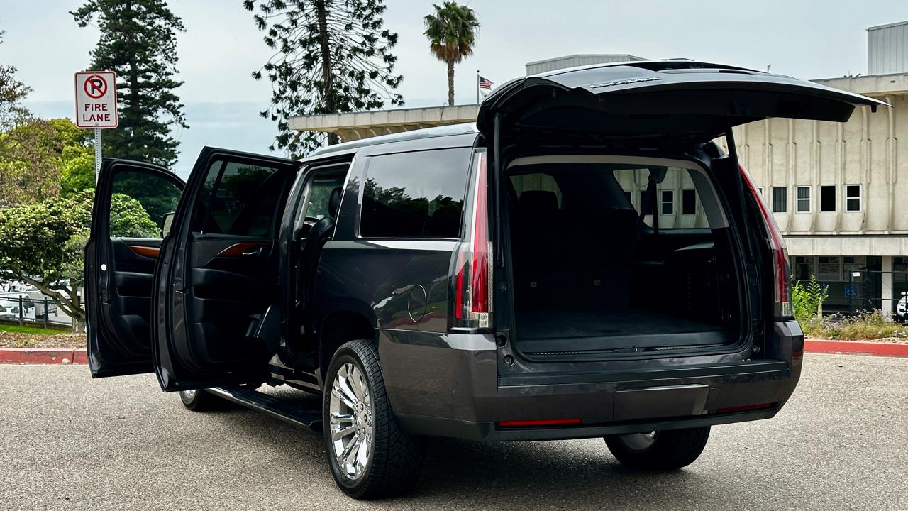 Cadillac Escalade ESV Premium 4WD 2017