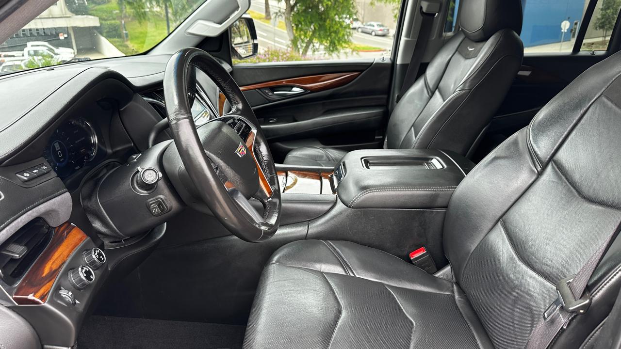 Cadillac Escalade ESV Premium 4WD 2017