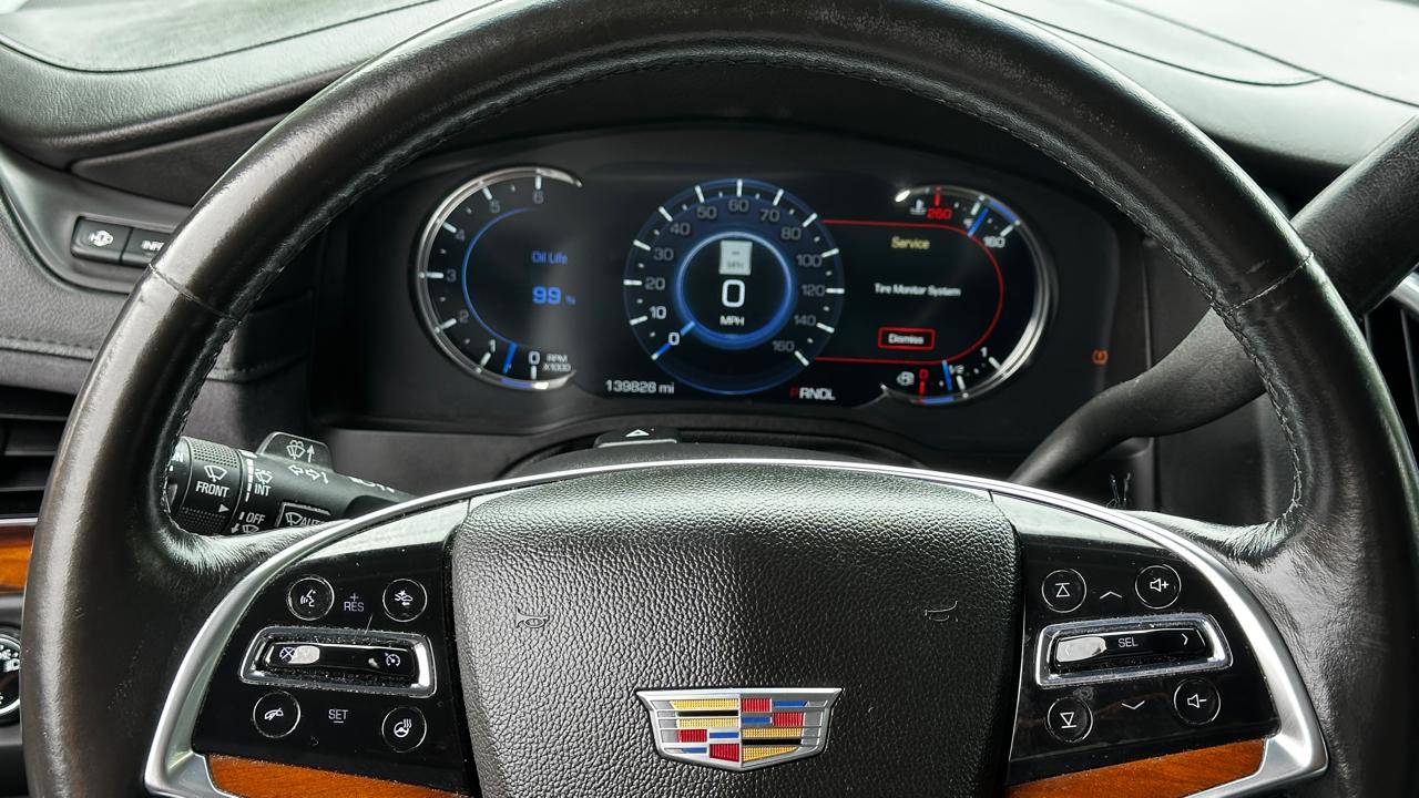 Cadillac Escalade ESV Premium 4WD 2017