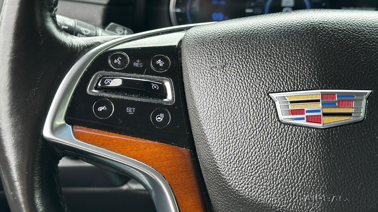 Cadillac Escalade ESV Premium 4WD 2017