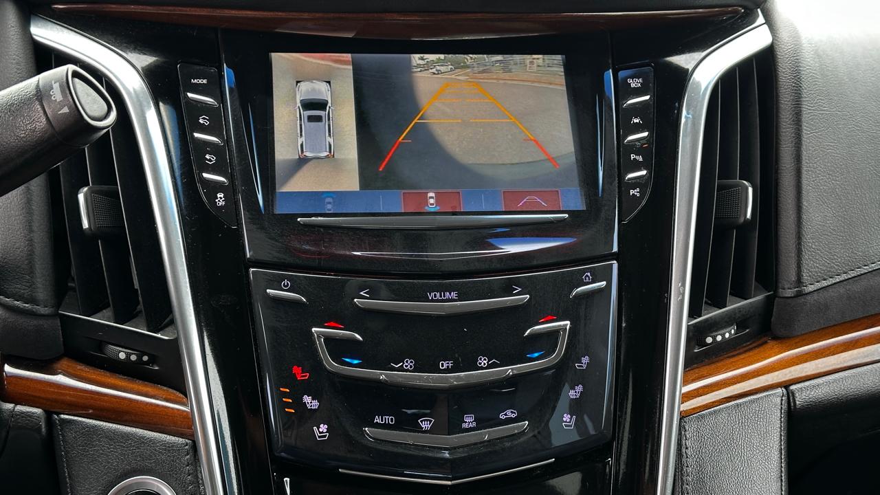 Cadillac Escalade ESV Premium 4WD 2017