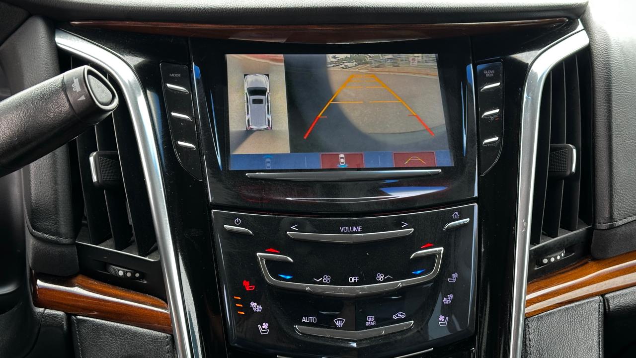 Cadillac Escalade ESV Premium 4WD 2017