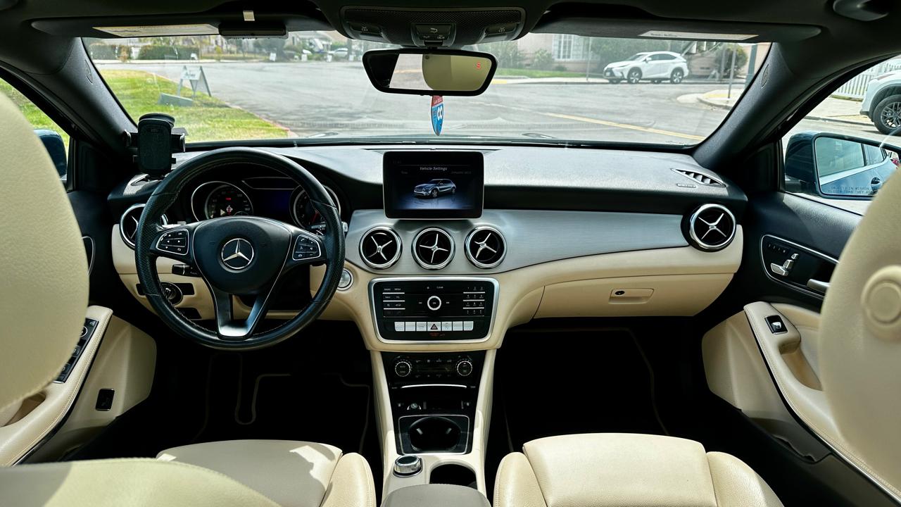 Mercedes-Benz GLA-Class GLA250 2019