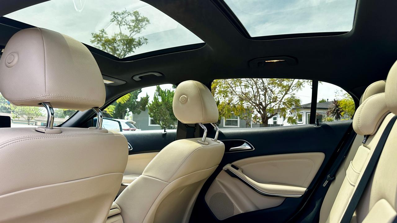 Mercedes-Benz GLA-Class GLA250 2019