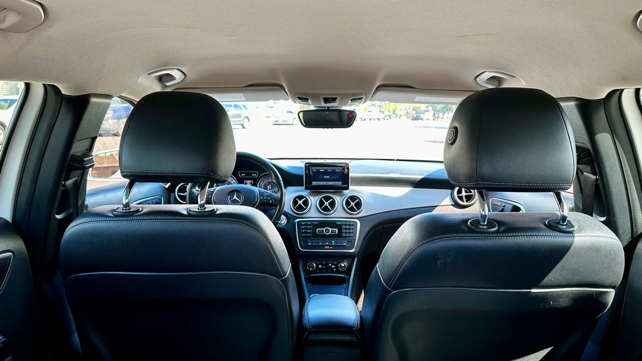 Mercedes-Benz GLA-Class GLA250 2015