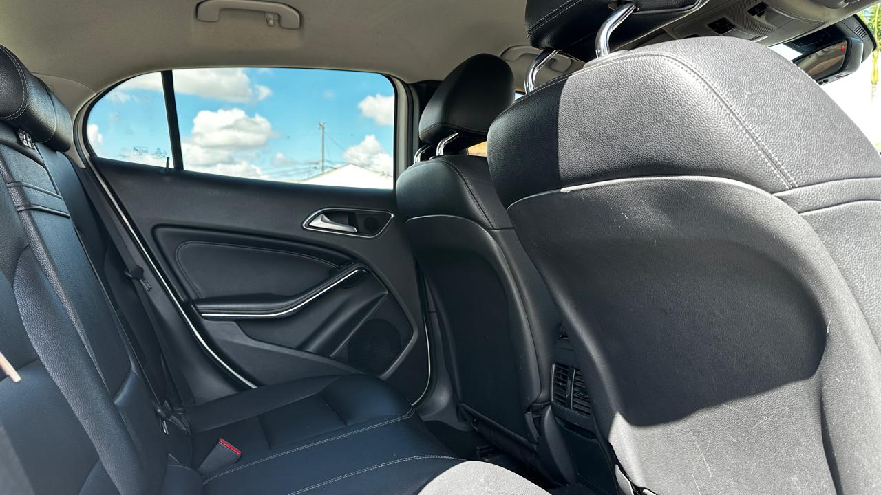 Mercedes-Benz GLA-Class GLA250 2015