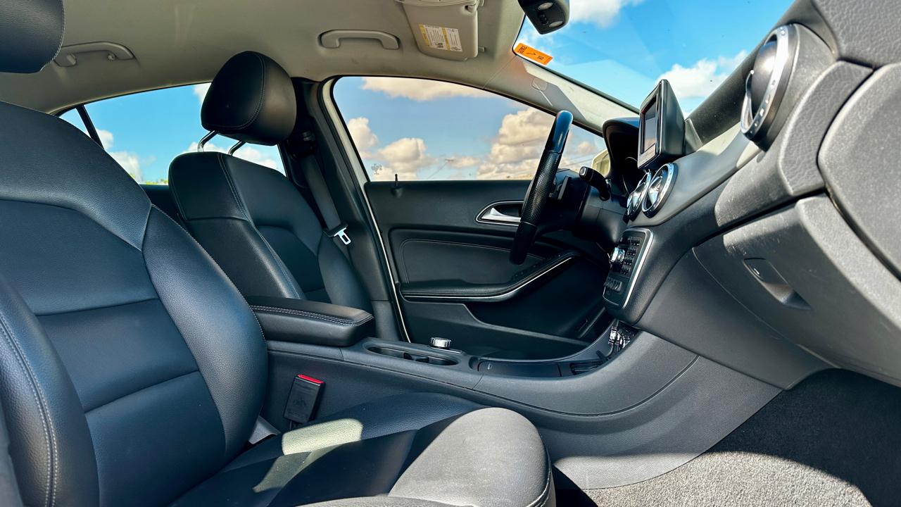 Mercedes-Benz GLA-Class GLA250 2015