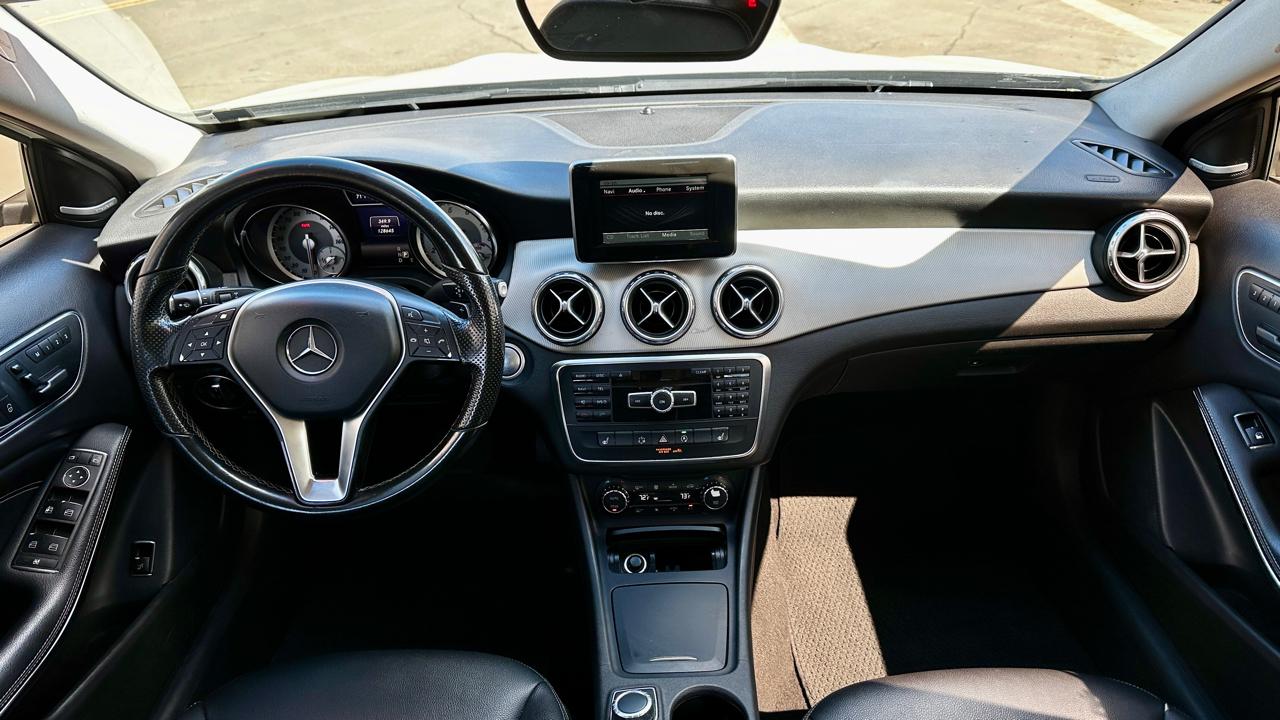 Mercedes-Benz GLA-Class GLA250 2015