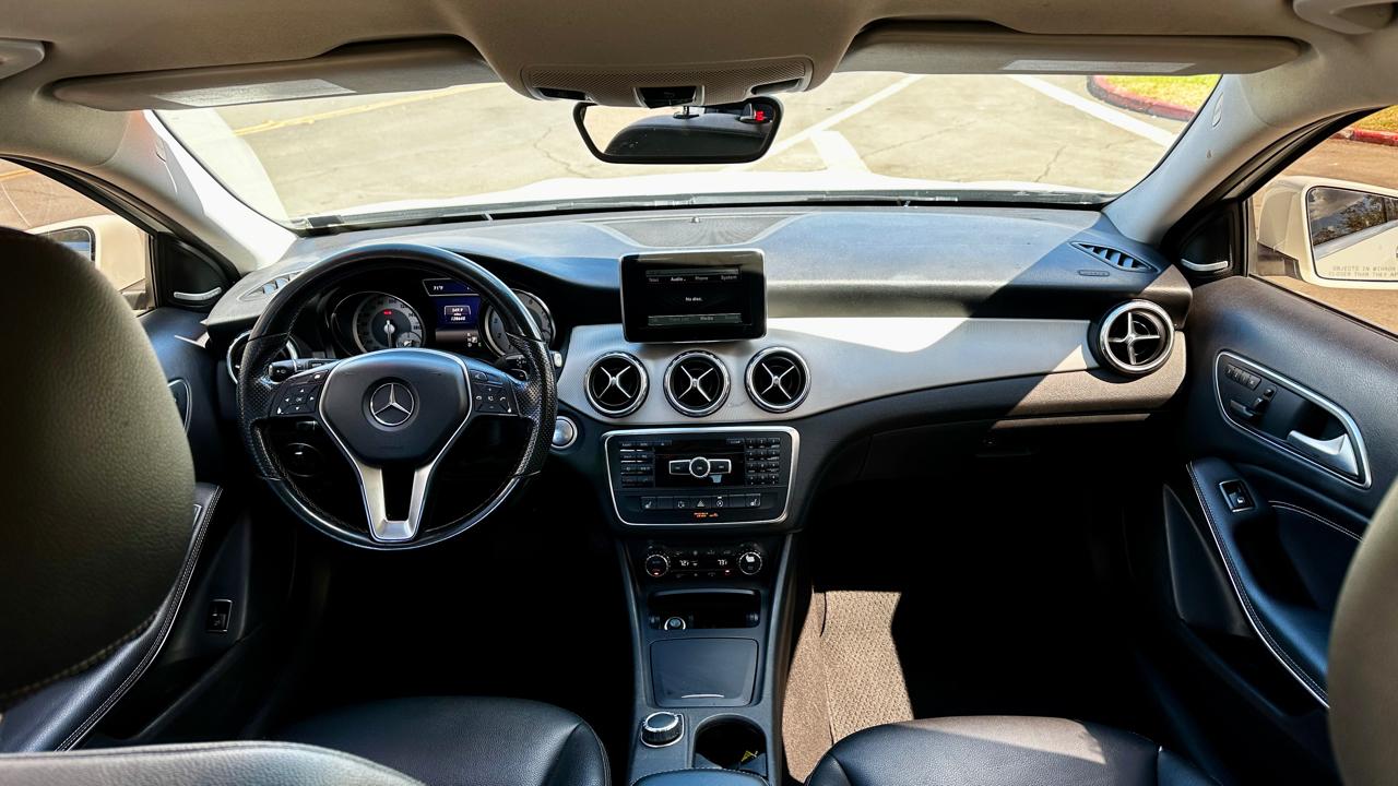 Mercedes-Benz GLA-Class GLA250 2015