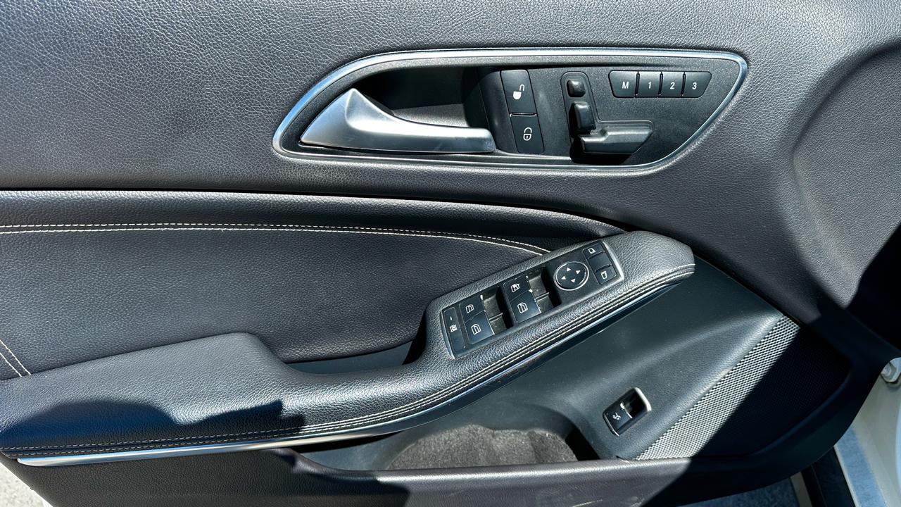 Mercedes-Benz GLA-Class GLA250 2015