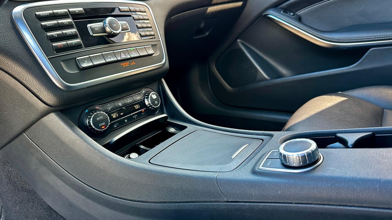 Mercedes-Benz GLA-Class GLA250 2015