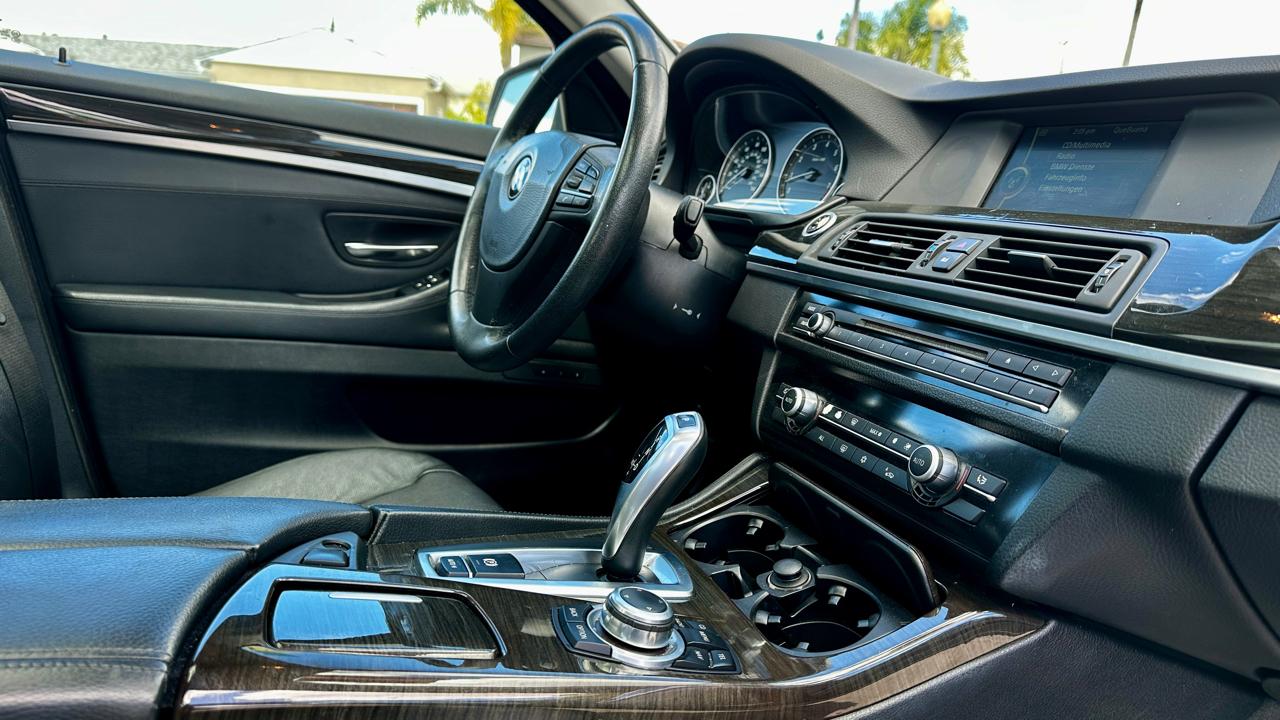 BMW 5-Series 535i 2011