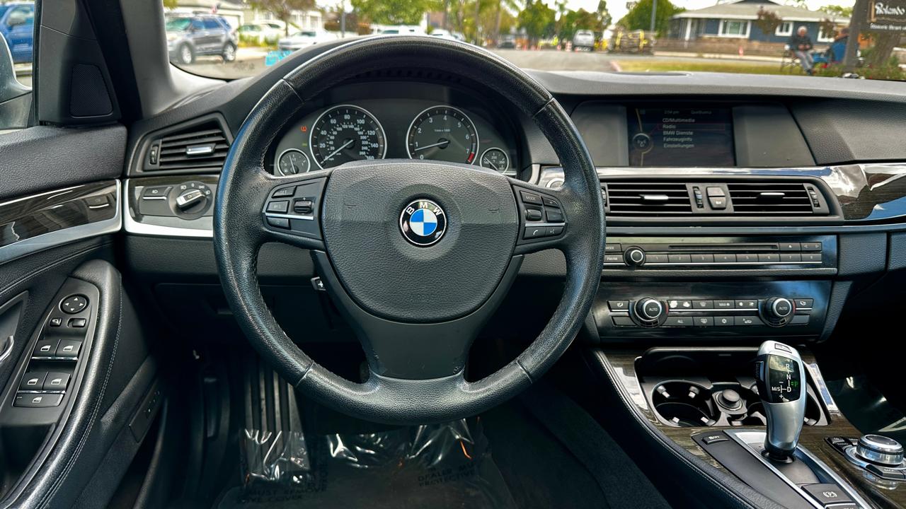 BMW 5-Series 535i 2011