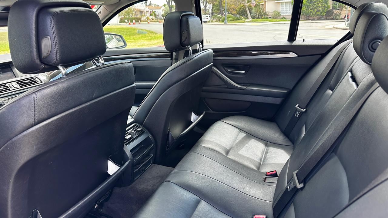 BMW 5-Series 535i 2011