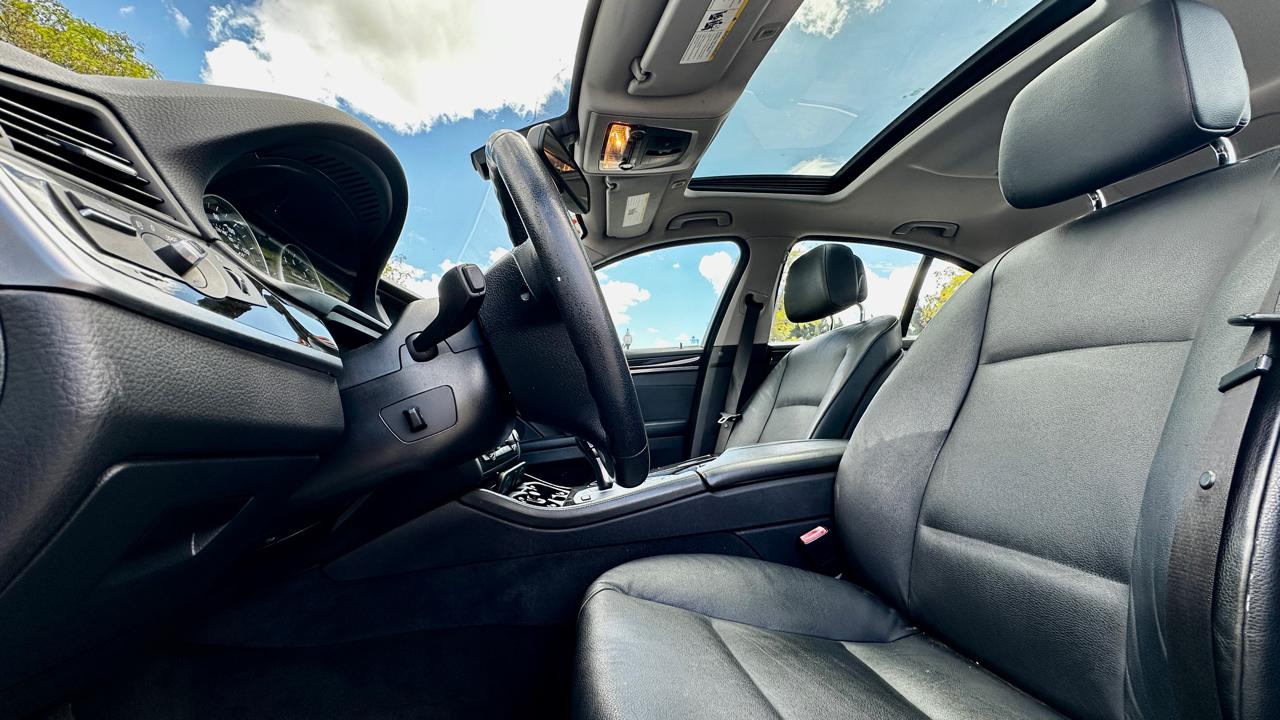 BMW 5-Series 535i 2011