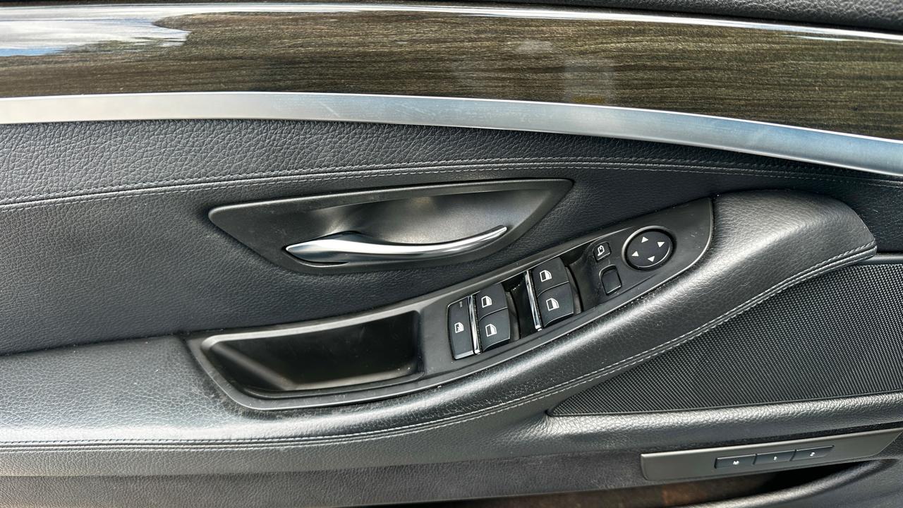 BMW 5-Series 535i 2011