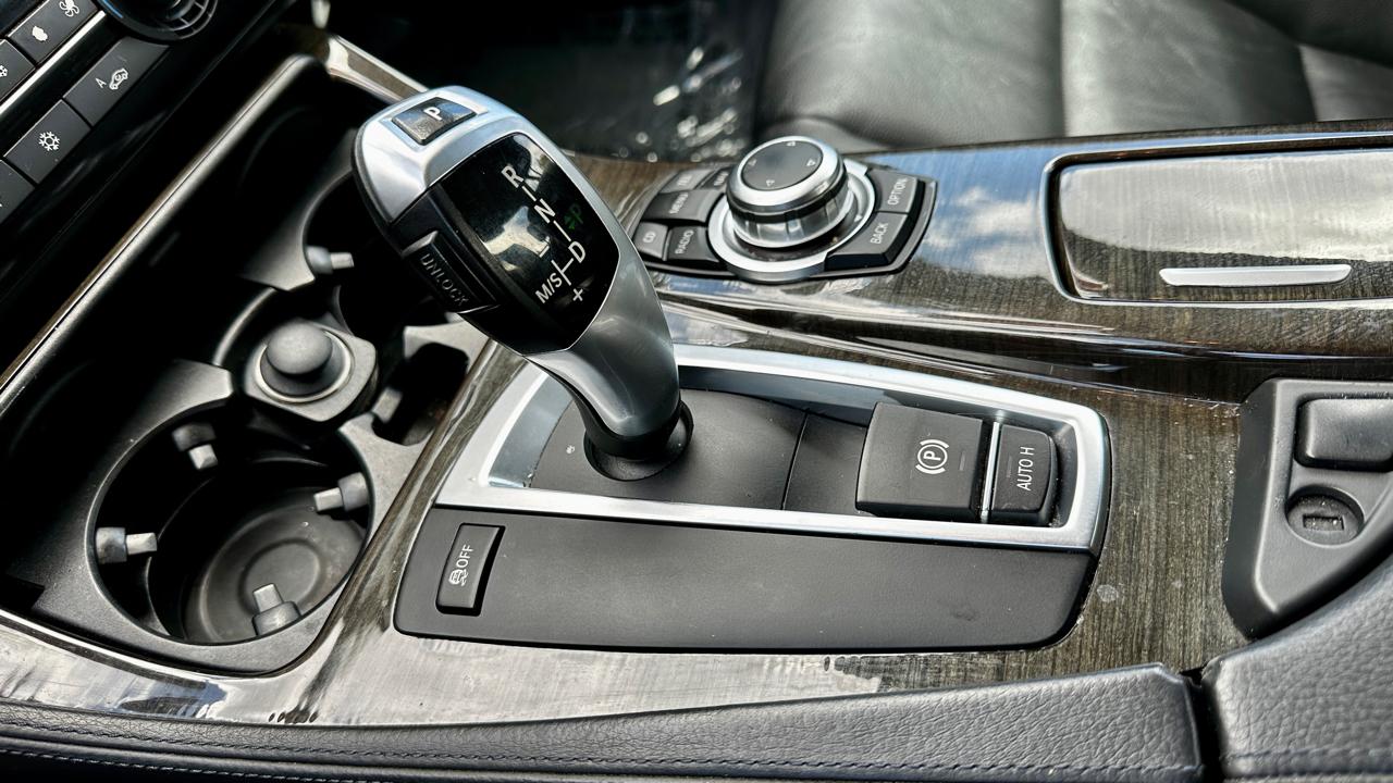 BMW 5-Series 535i 2011