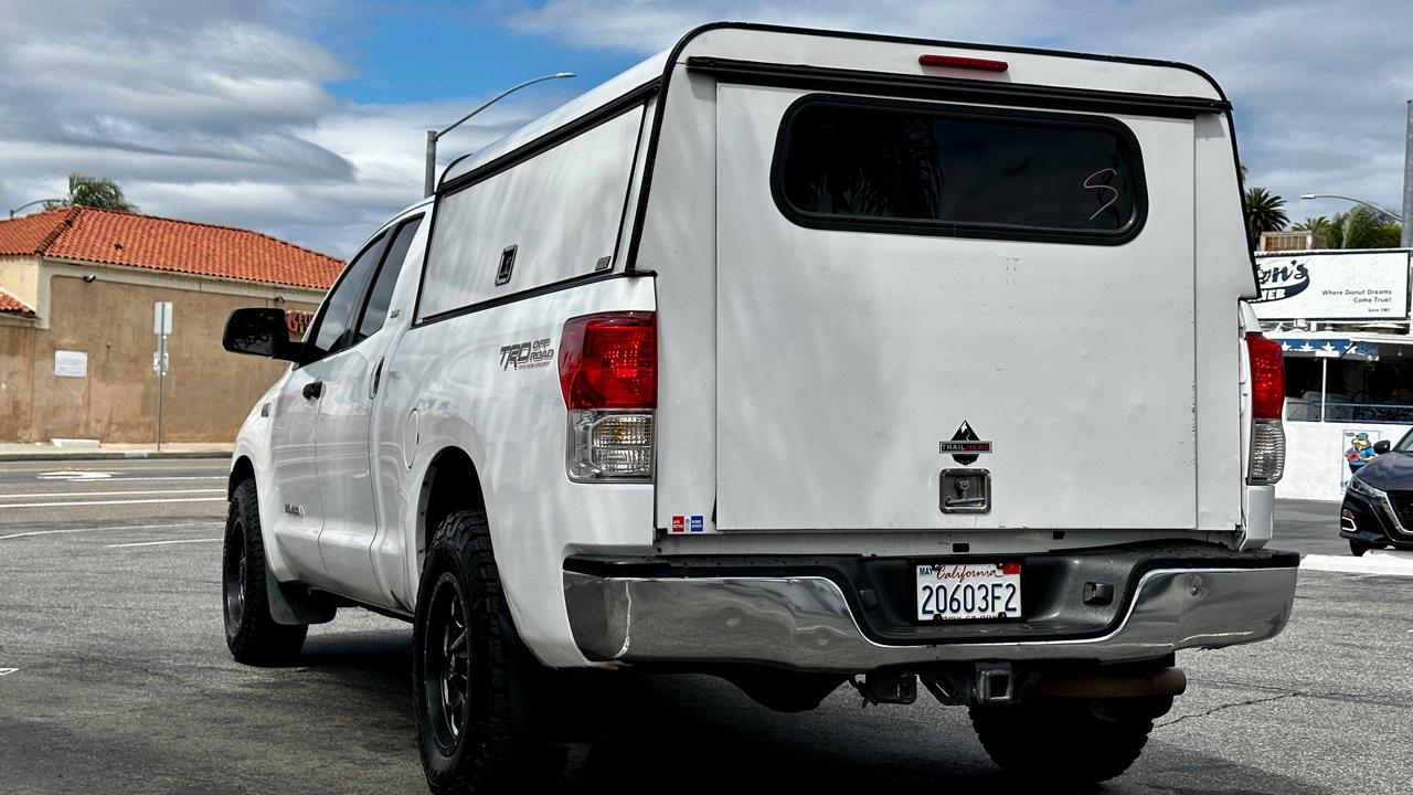 Toyota Tundra Tundra-Grade 5.7L Double Cab 2WD 2010