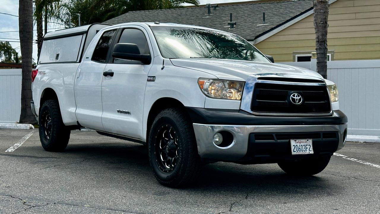 Toyota Tundra Tundra-Grade 5.7L Double Cab 2WD 2010