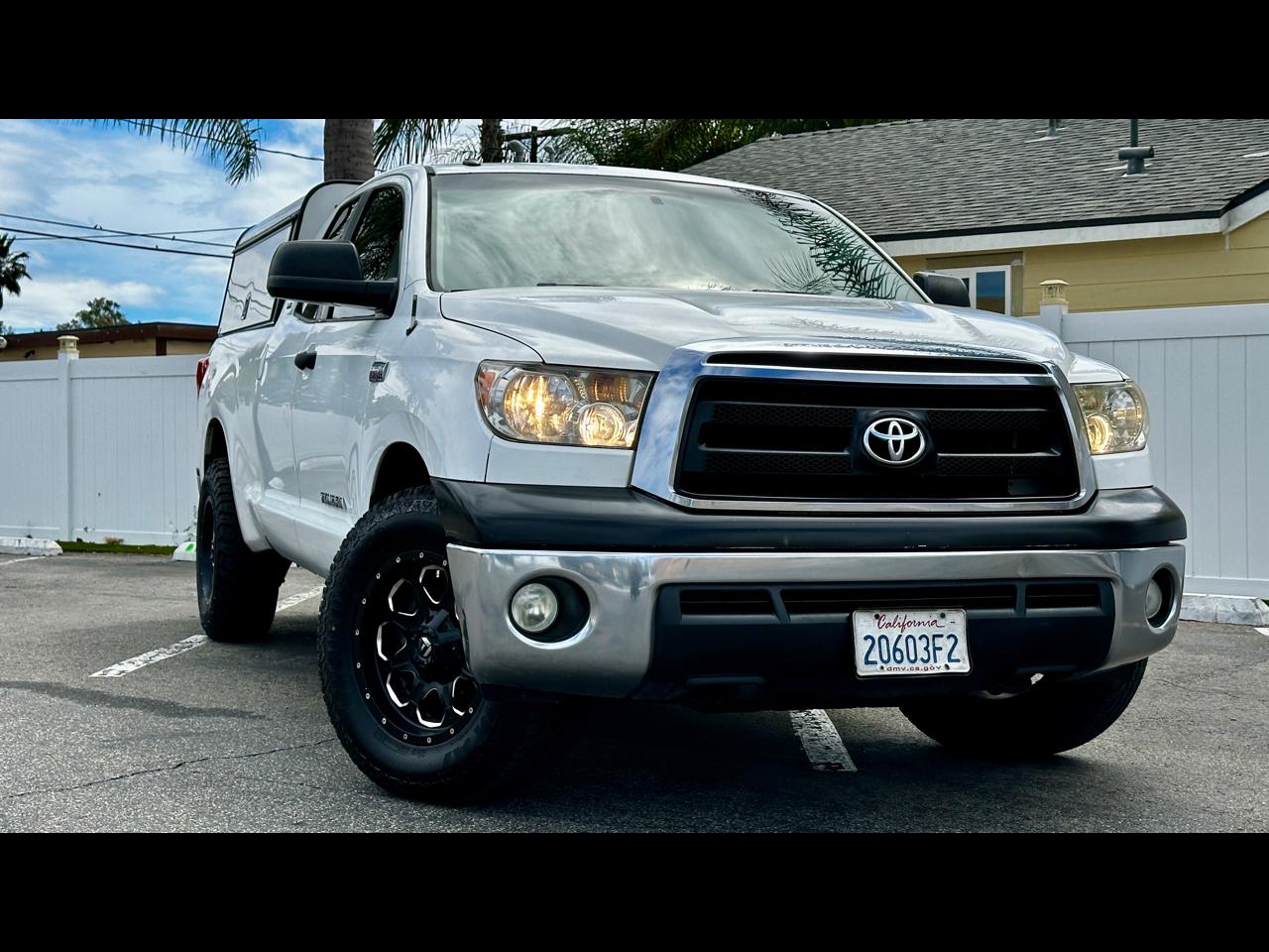 Toyota Tundra Tundra-Grade 5.7L Double Cab 2WD 2010