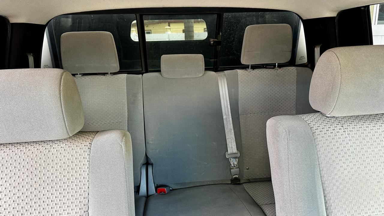 Toyota Tundra Tundra-Grade 5.7L Double Cab 2WD 2010