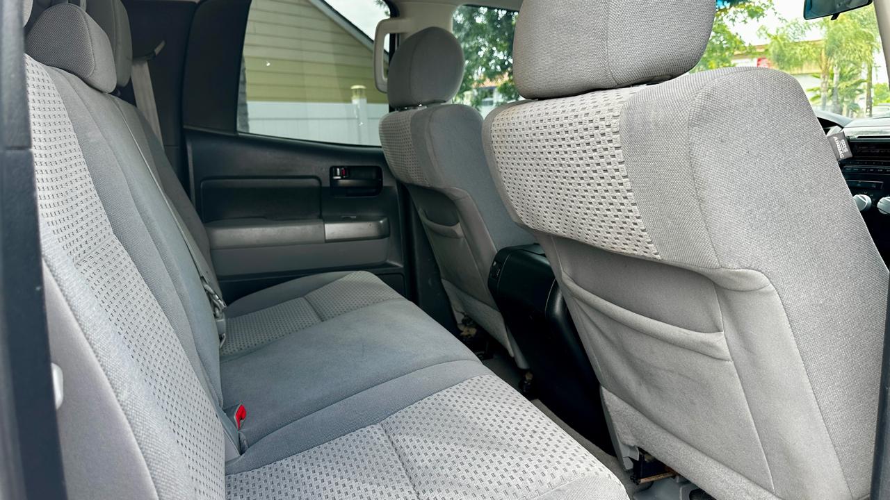 Toyota Tundra Tundra-Grade 5.7L Double Cab 2WD 2010