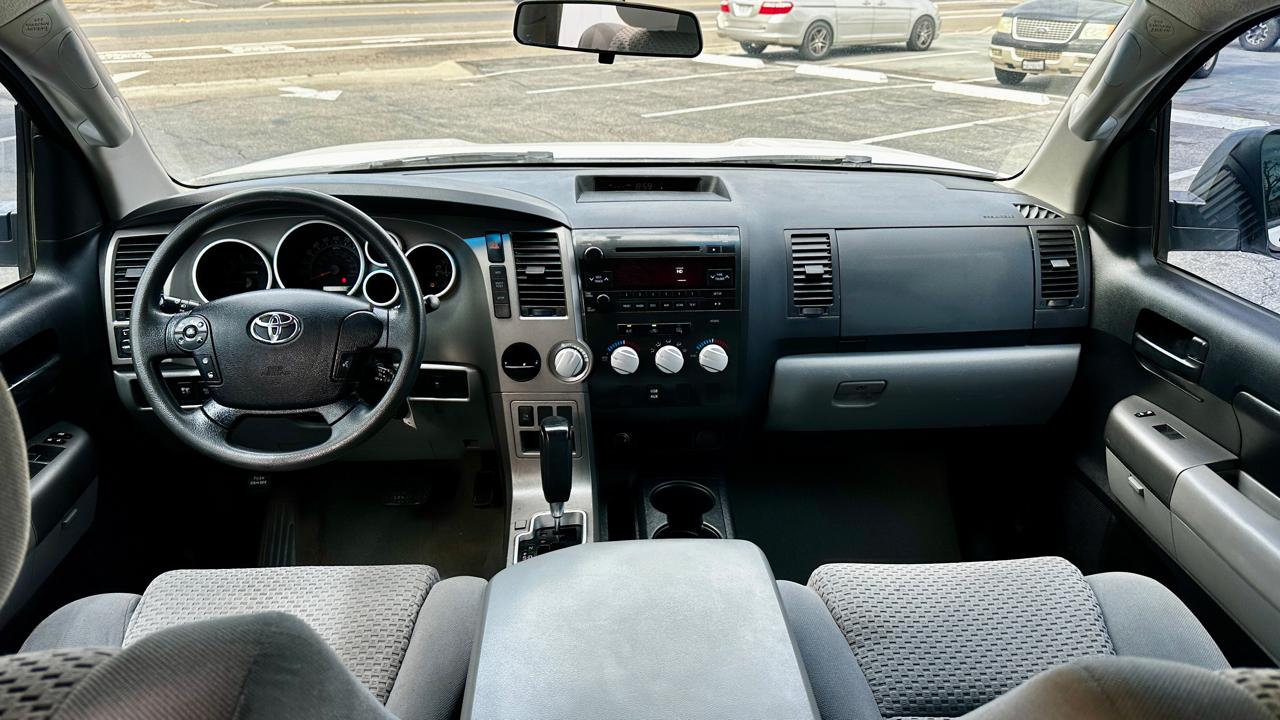 Toyota Tundra Tundra-Grade 5.7L Double Cab 2WD 2010