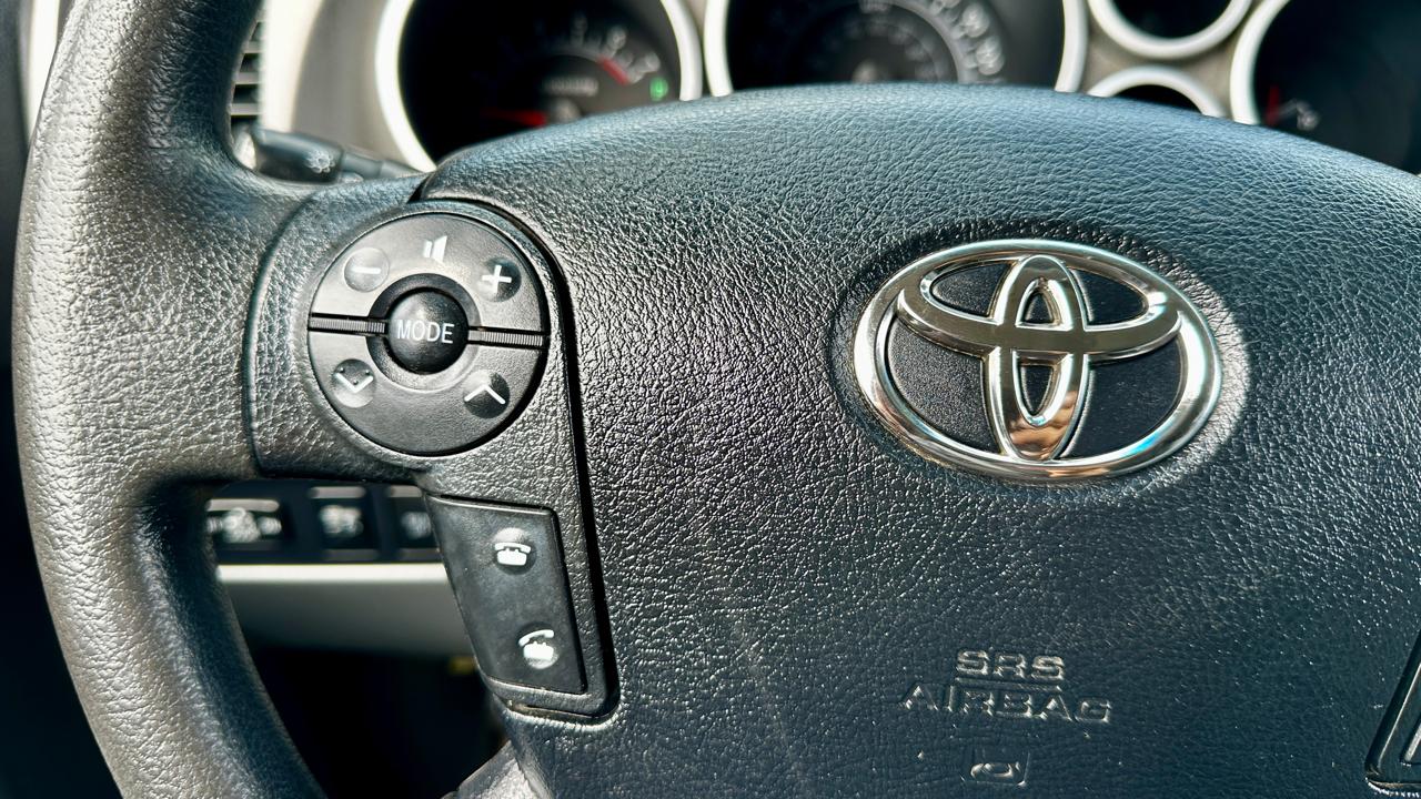 Toyota Tundra Tundra-Grade 5.7L Double Cab 2WD 2010