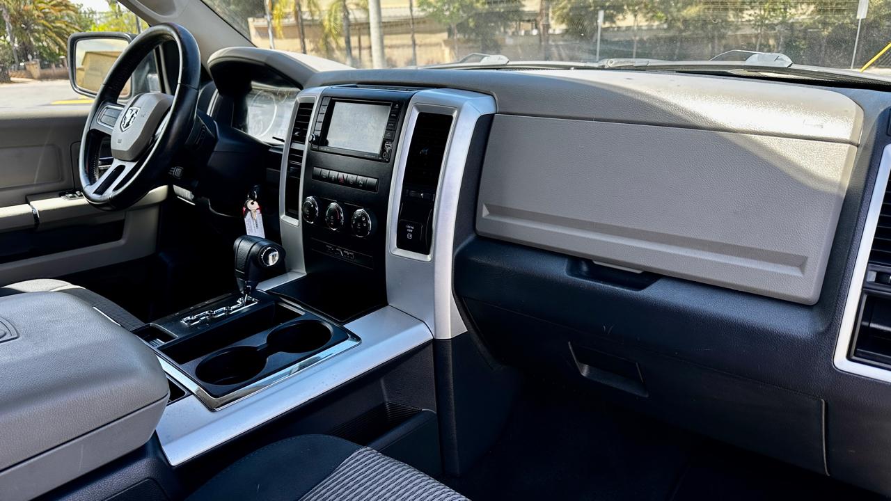 RAM 1500 ST Crew Cab 2WD 2011