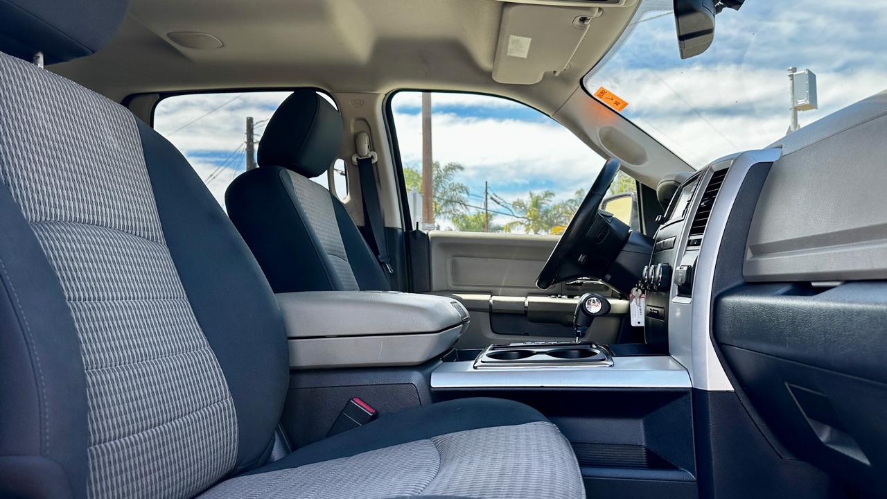 RAM 1500 ST Crew Cab 2WD 2011