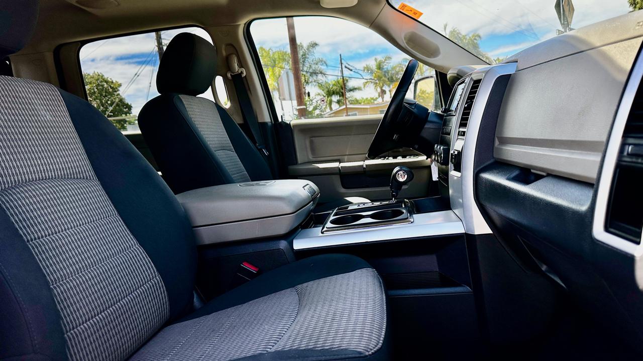 RAM 1500 ST Crew Cab 2WD 2011