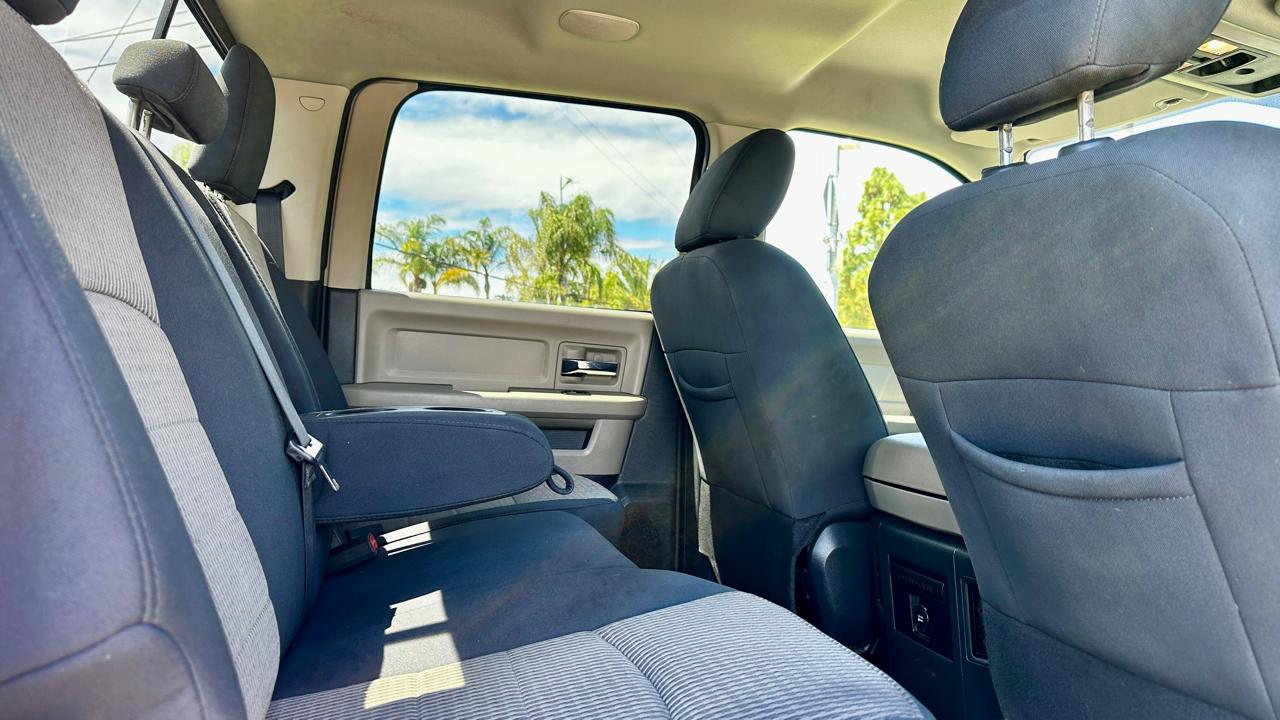 RAM 1500 ST Crew Cab 2WD 2011