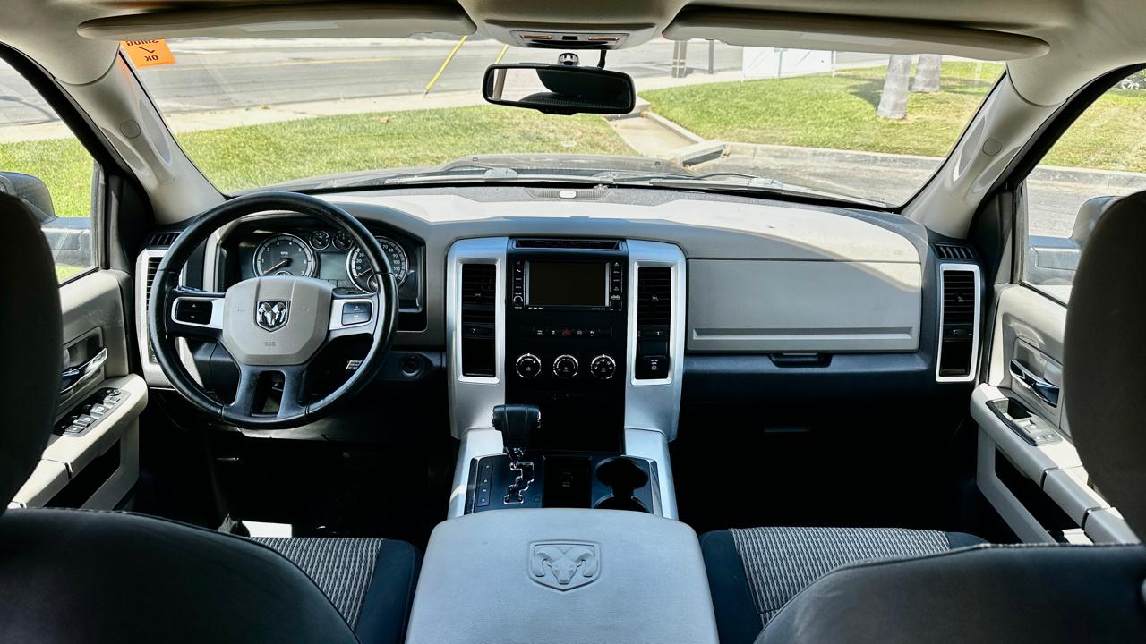 RAM 1500 ST Crew Cab 2WD 2011