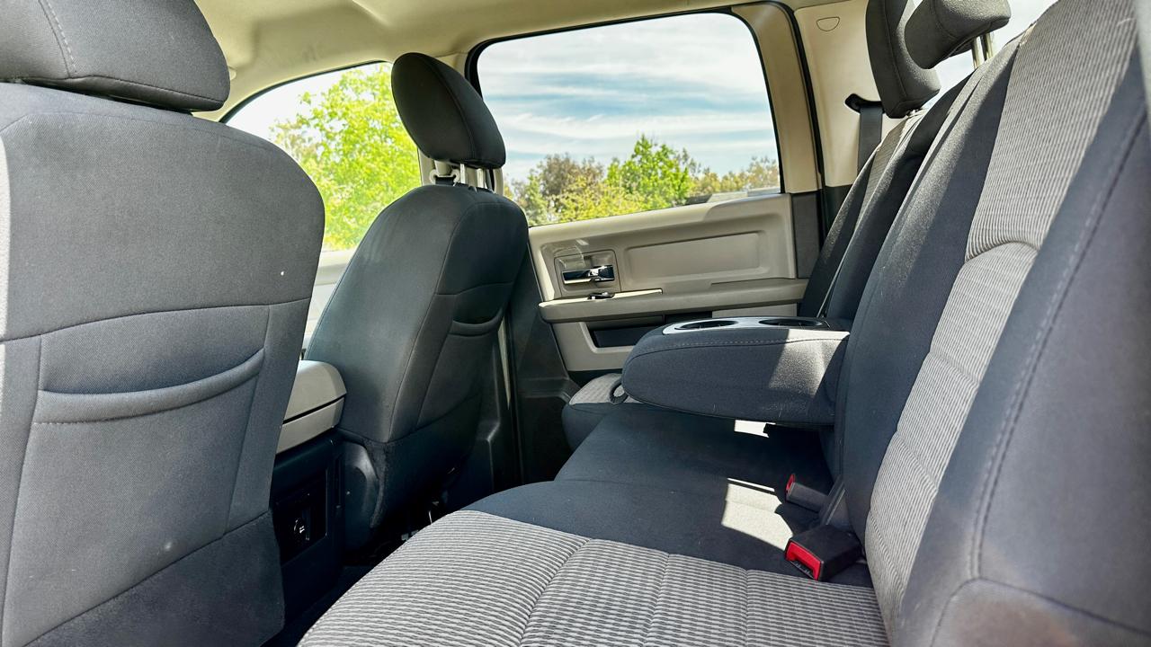 RAM 1500 ST Crew Cab 2WD 2011