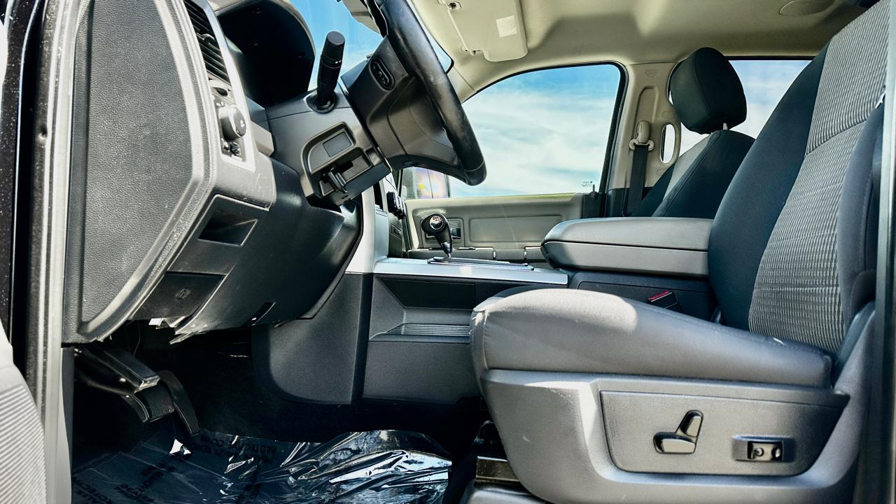 RAM 1500 ST Crew Cab 2WD 2011